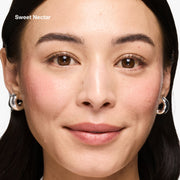 Clinique Daily Calm™ Lip + Cheek Colour, 5.0 ml, Sweet Nectar, Model, light