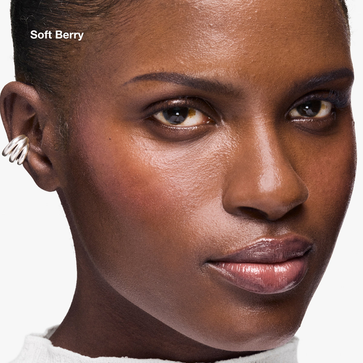 Clinique Daily Calm™ Lip + Cheek Colour, 5.0 ml, Soft Berry, Model, deep